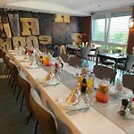 Katalin & Restaurant Мотель 2*