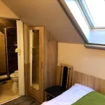 Katalin & Restaurant 汽车旅馆
