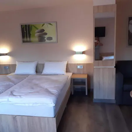 Katalin & Etterem Motel Berettyoujfalu