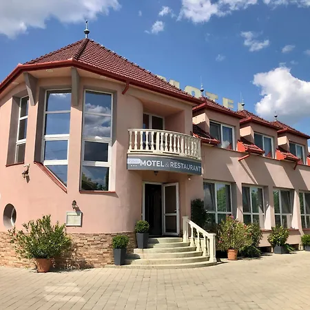 Katalin & Restaurant