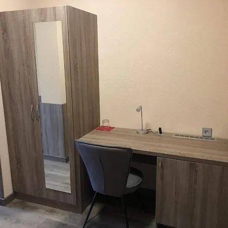 Katalin & Etterem Motel 2*