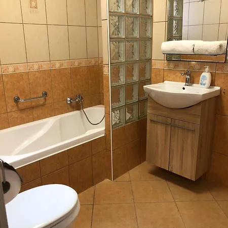 Motel Katalin & Restaurant 2*