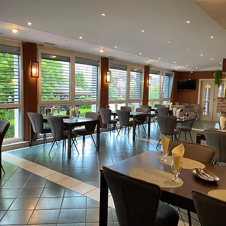 Katalin & Restaurant 2*