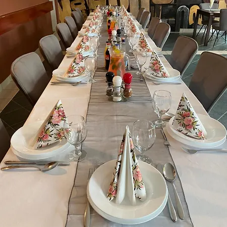 Katalin & Restaurant