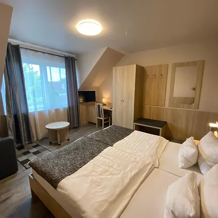 Katalin & Etterem 2*