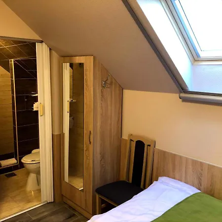 Katalin & Etterem Motel