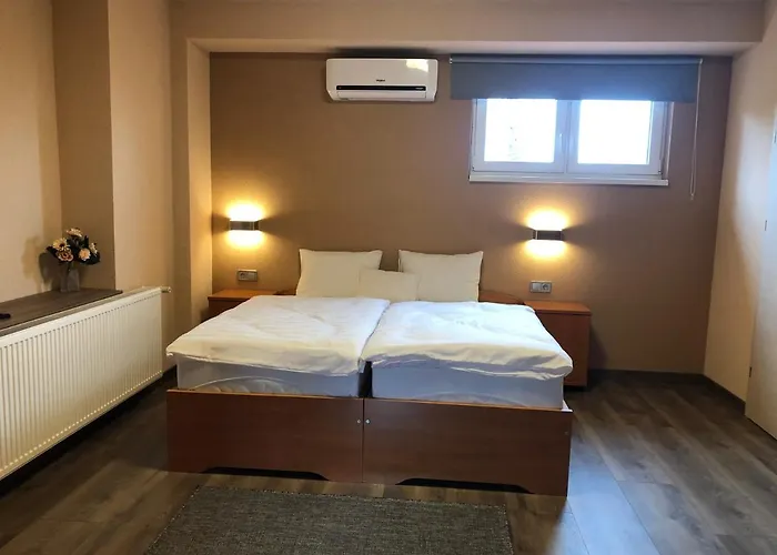 Katalin & Restaurant 2*