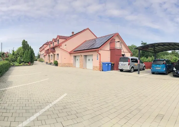 Katalin & Restaurant Motel 2*