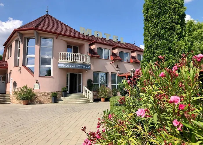 Katalin & Restaurant